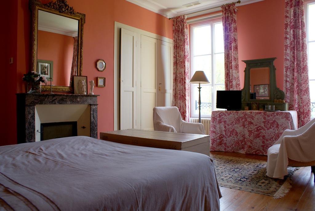 Bed and Breakfast Château de Grenier à Saint-Léger Extérieur photo