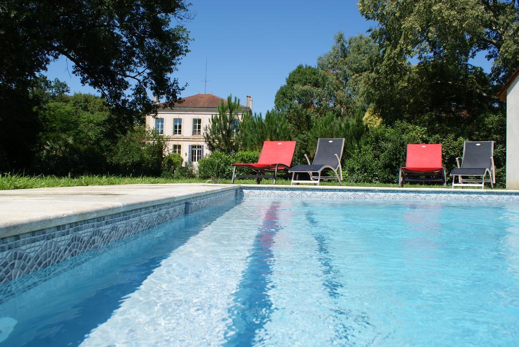 Bed and Breakfast Château de Grenier à Saint-Léger Extérieur photo