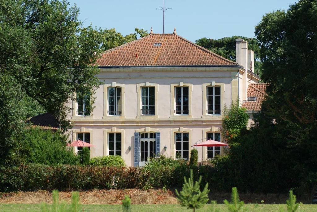 Bed and Breakfast Château de Grenier à Saint-Léger Extérieur photo