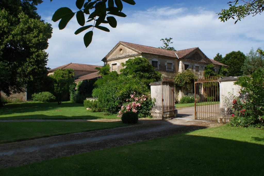 Bed and Breakfast Château de Grenier à Saint-Léger Extérieur photo